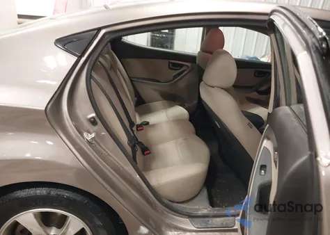 2014 Hyundai Elantra Se z USA, uszkodzony, nr VIN 5NPDH4AE6EH504302